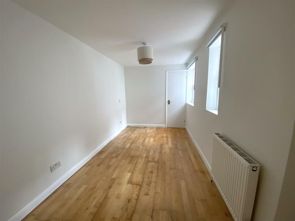 Bedroom.jpg