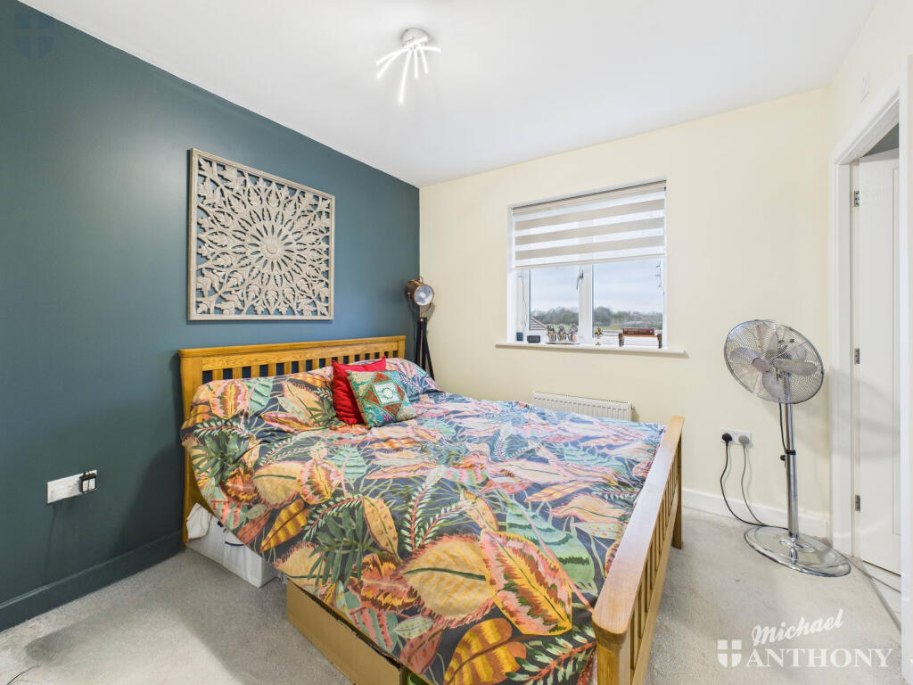 CAM03852G0-PR0493-STILL001 (1)