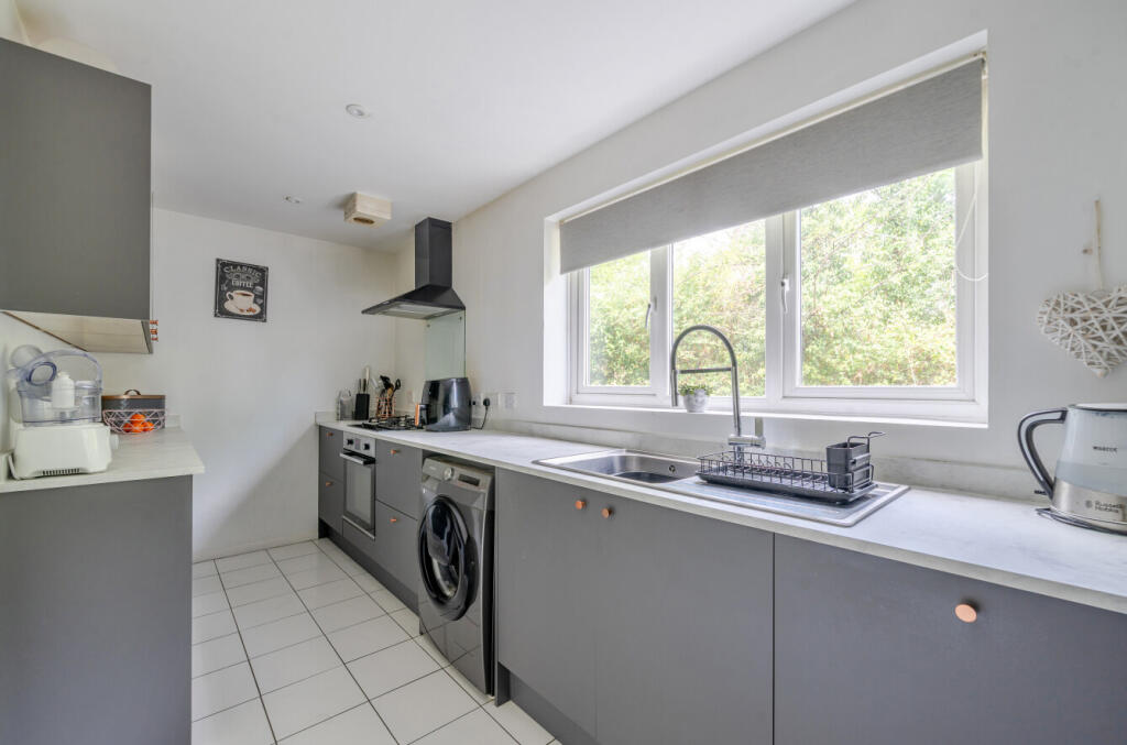 1324996-9-68764ca...