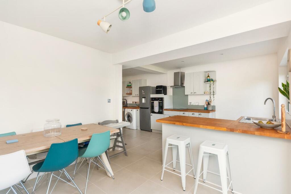 S7L6LBR - KitchenDiner B.jpg