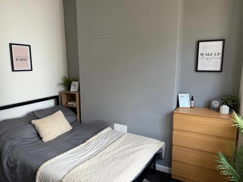 Call 02920 668585 to secure your viewing _9