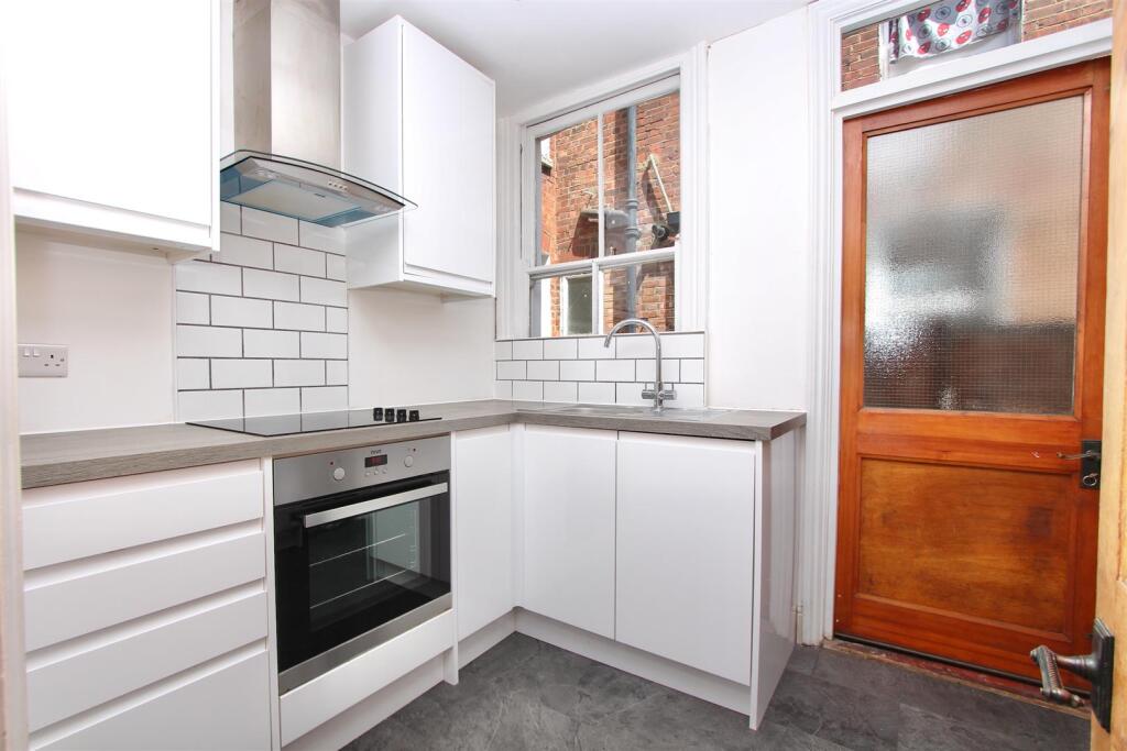 St. Margaret's Avenue, N15