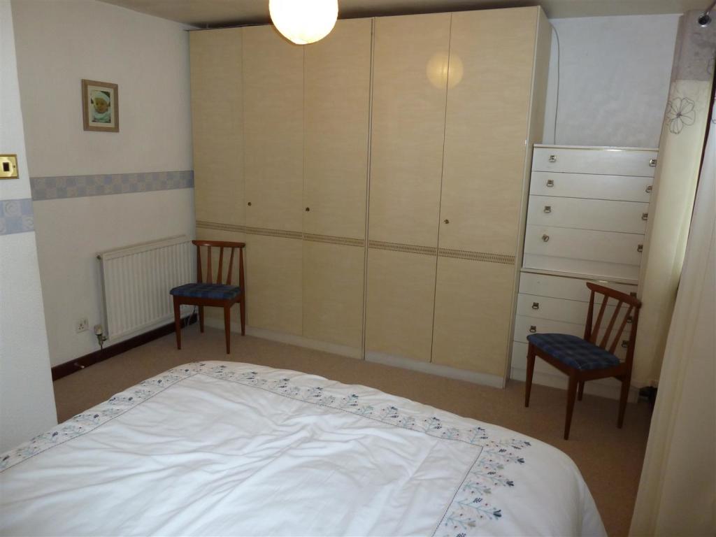bedroom 1/photo 2