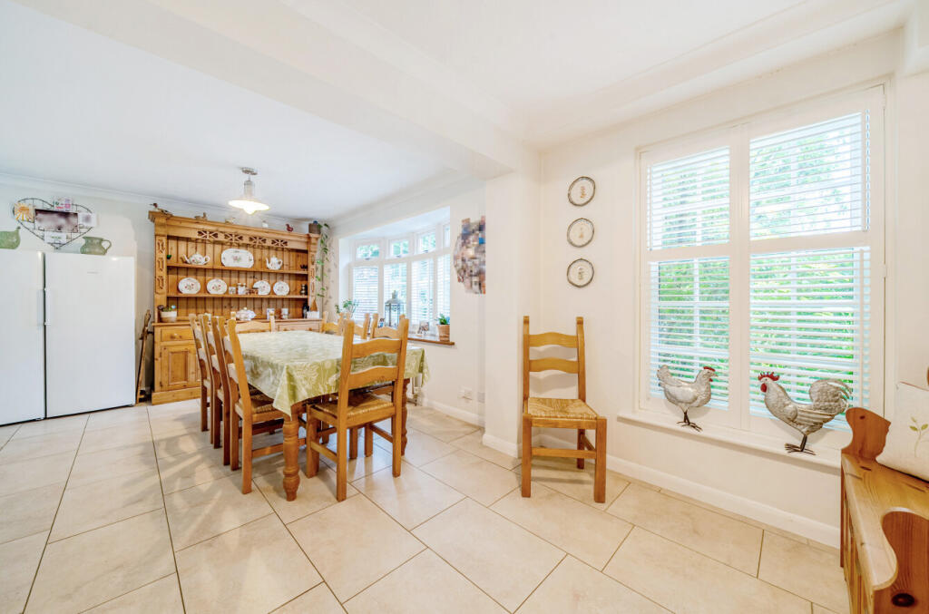 1343261-7-68adaf0...