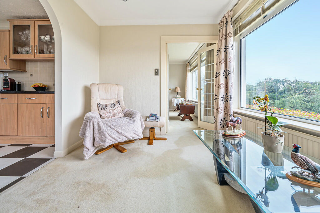 Breakfast Room 