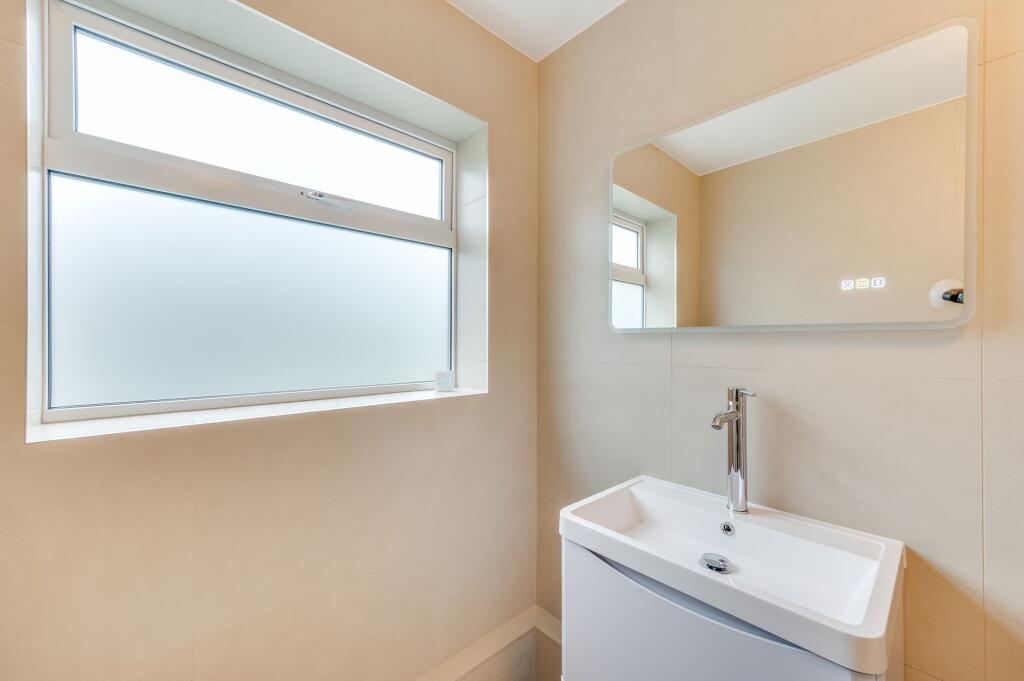 TWO DOUBLE BEDROOMS AND SHOWER ROOM