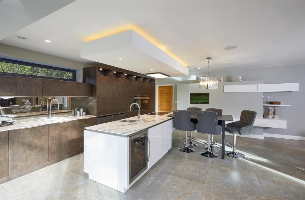 Broad View_Interior_023.jpg
