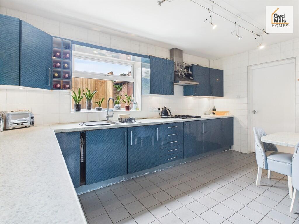 CAM04261G0-PR0054...