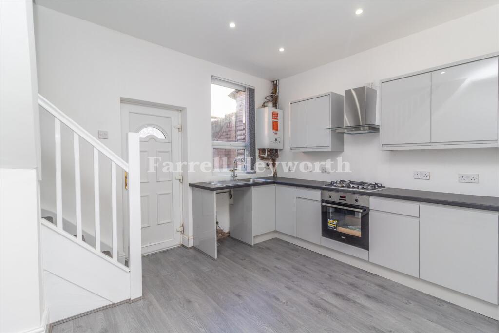 Kitchen Area image 2