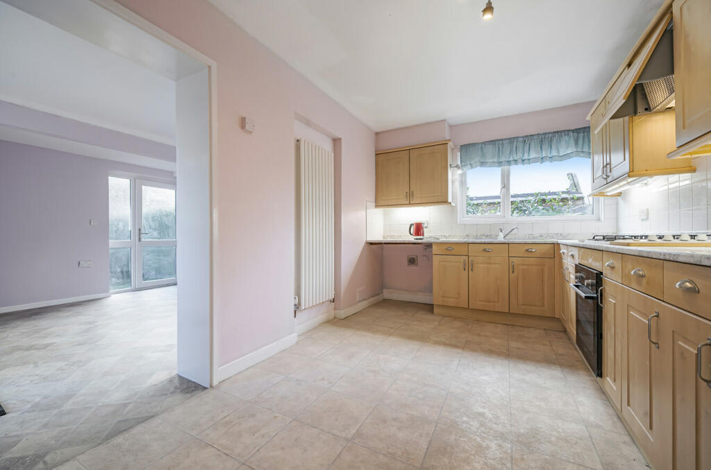 Kitchen / Dining