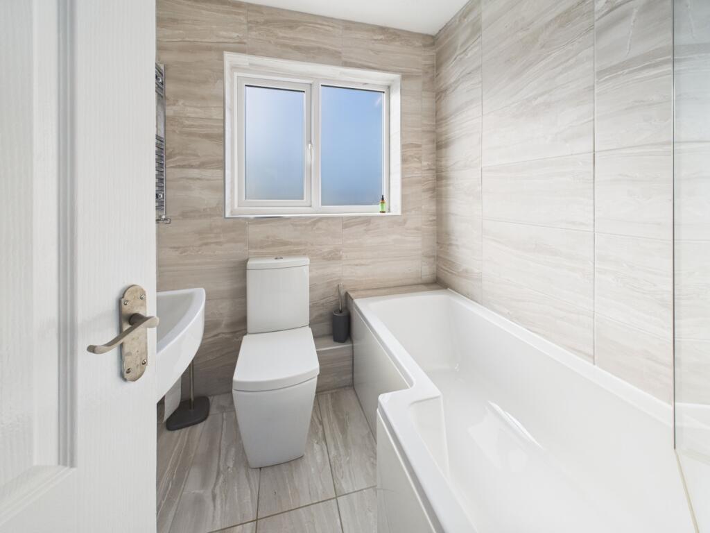 CAM02093G0-PR0058-STILL017