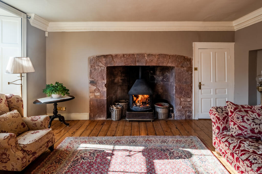 266456 - PH-hr-10.jpg