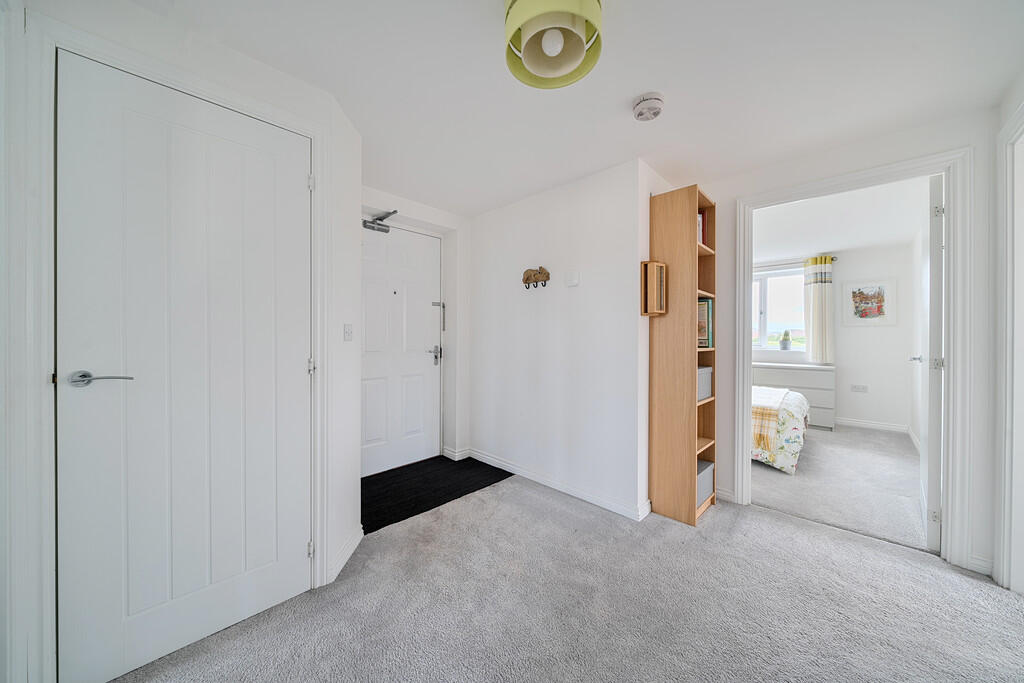 1304359-13-683f3b...