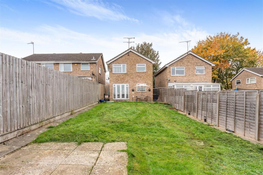 46 Kingfisher Drive, Banbury-15.jpg