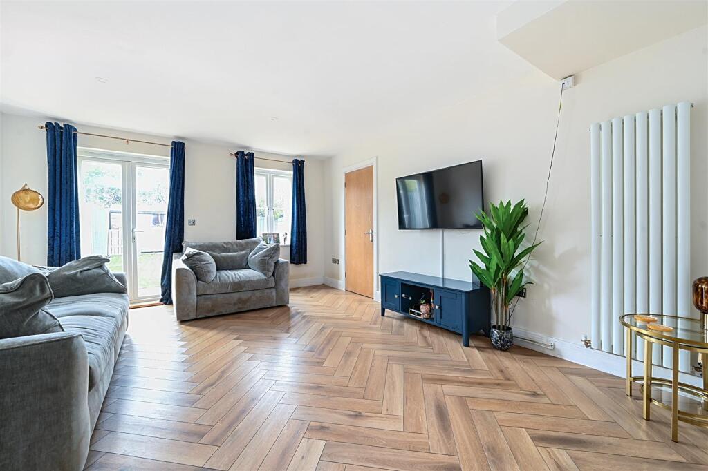 Living Room.jpg