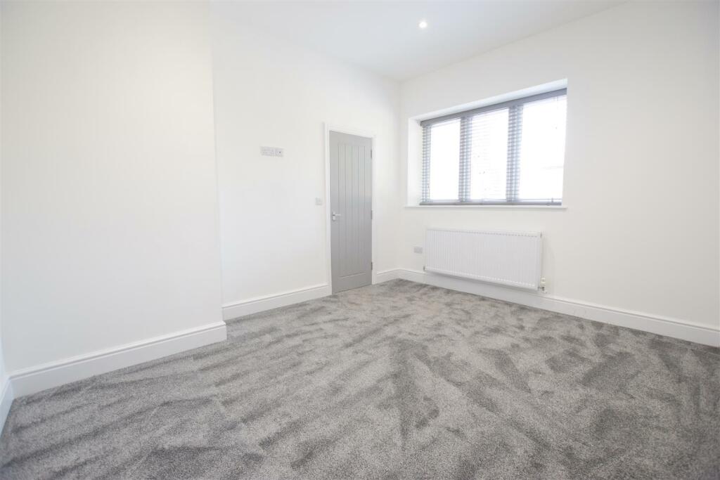 Apt 2, Bedroom.JPG