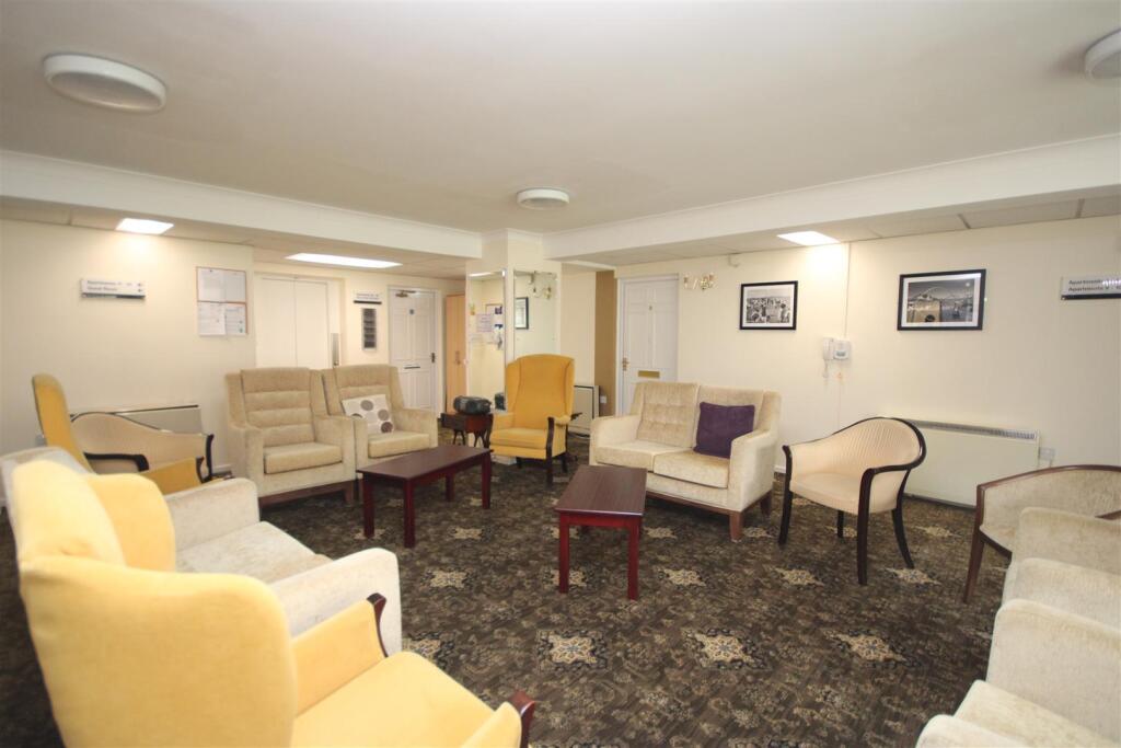 Communal Lounge