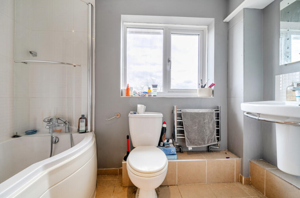 1383454-11-6936e7...