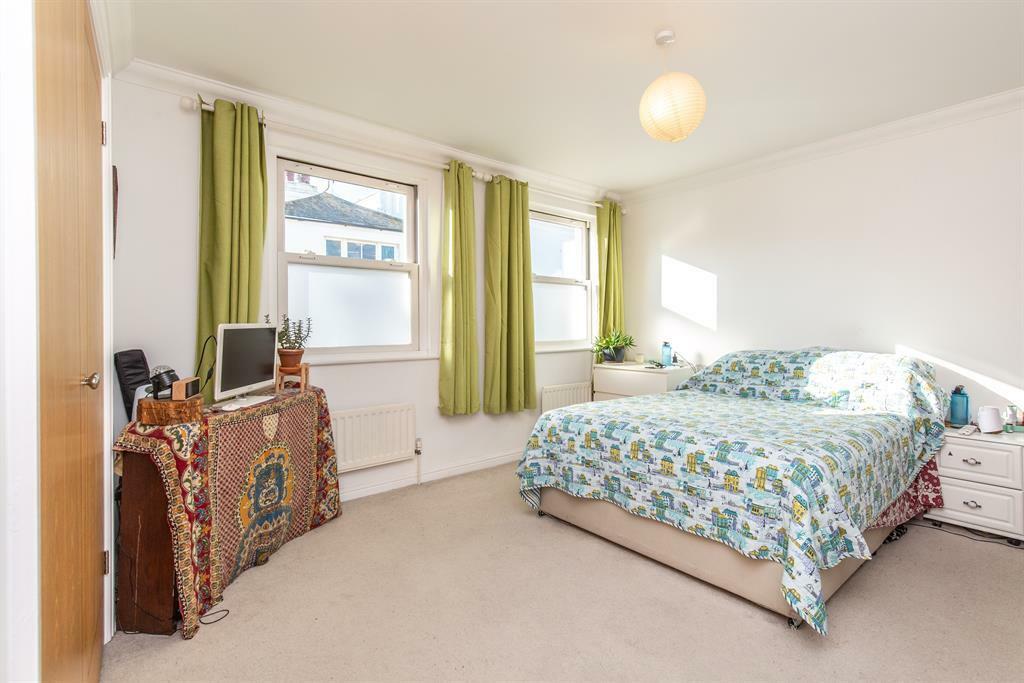 BEDROOM ONE - MASTER