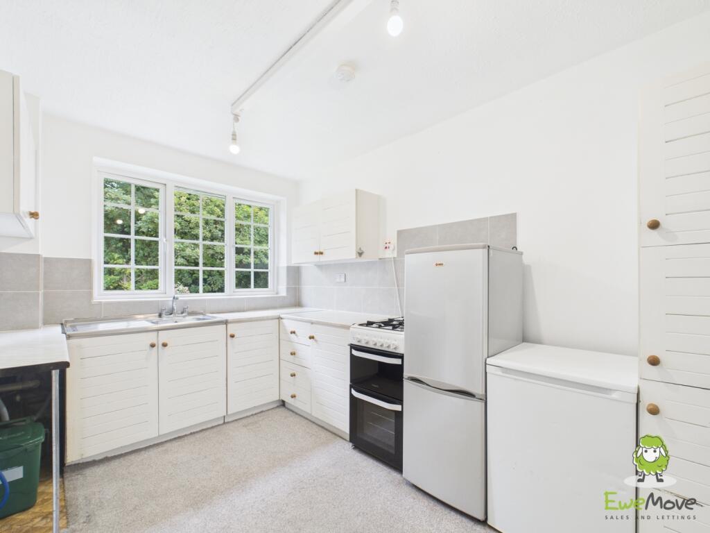 Ewemove Basingstoke Devonshire Place Kitchen