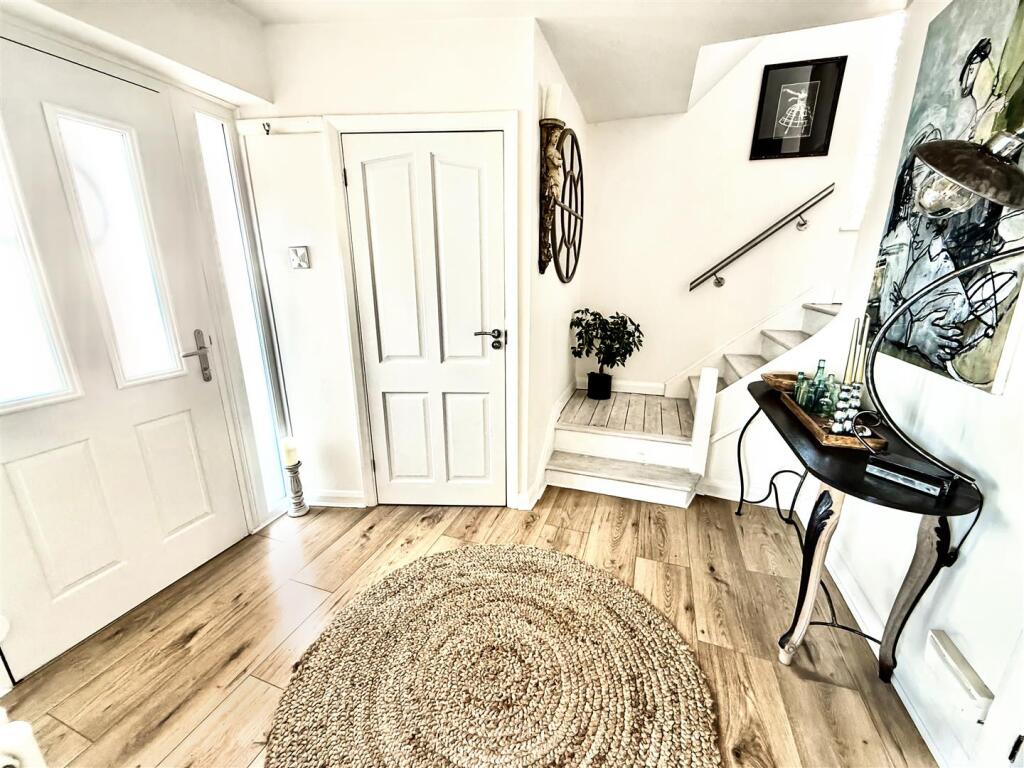 Ent-hall-EDIT.jpg