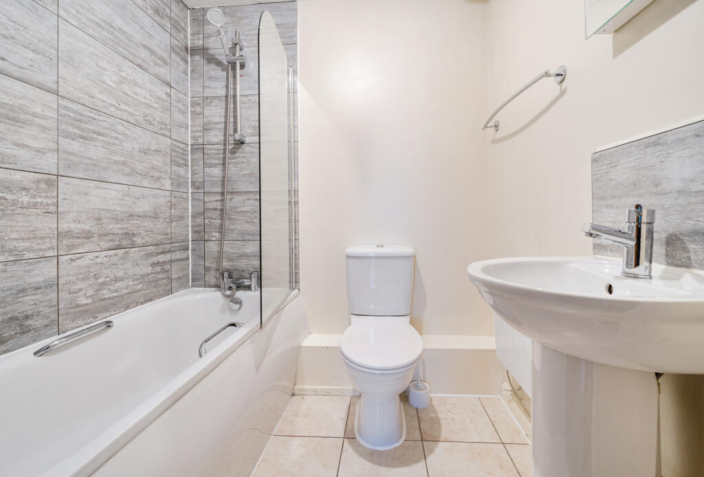 1387713-5-6936ac1...