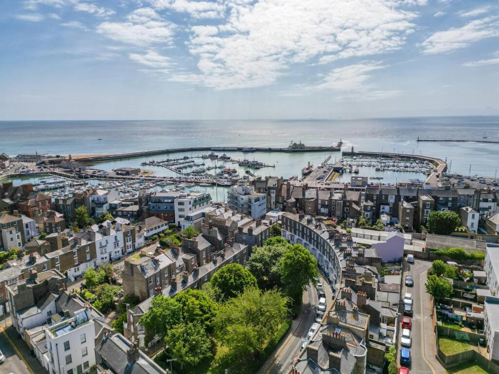 Liverpool Lawn.3.jpg