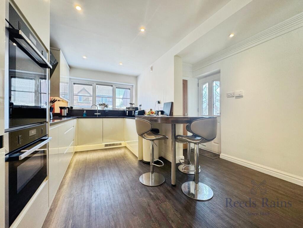 Kitchen/Breakfast Rm