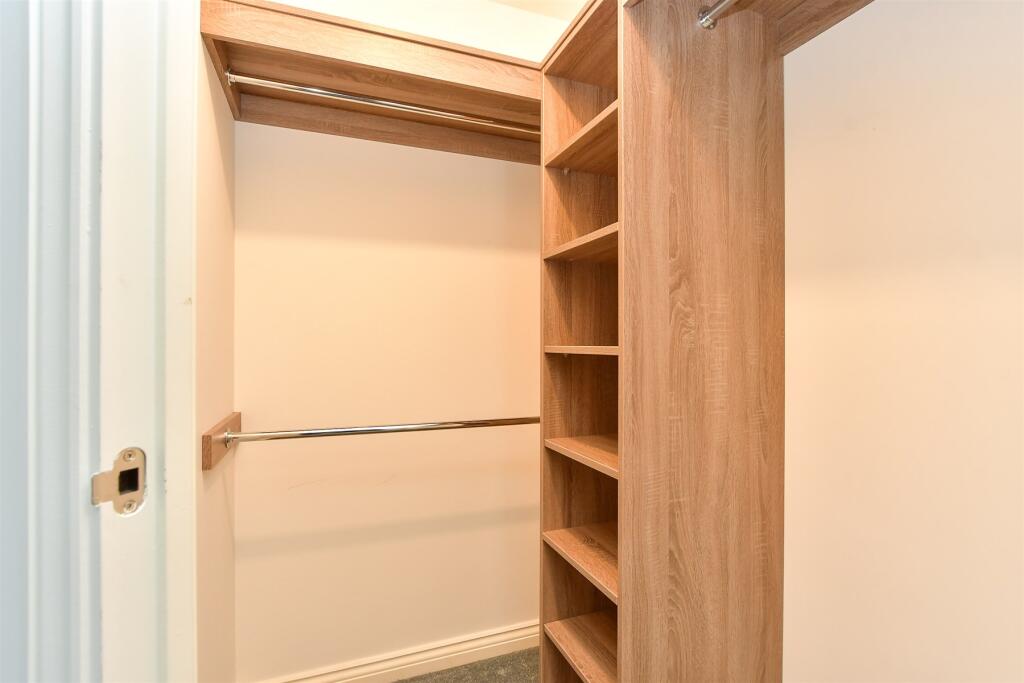 Walk-In Wardrobe