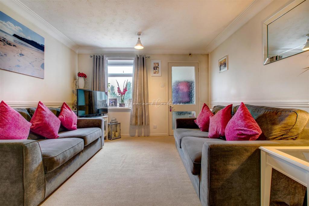 Astoria Close, Thornhill, HernCrabtree (4).jpg