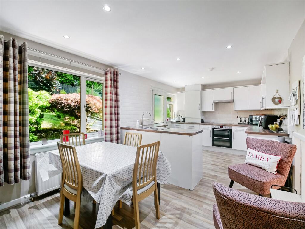 Kitchen/Dining