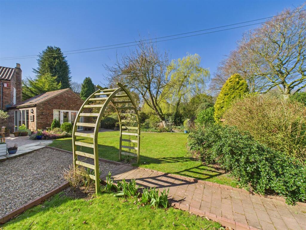 GARDEN
