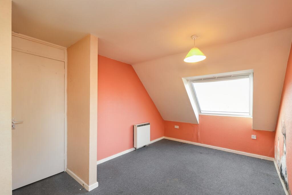 Flat 68, Quartercroft, Pyramid Close, Weston Favell, Northampton, NN3 8DP
