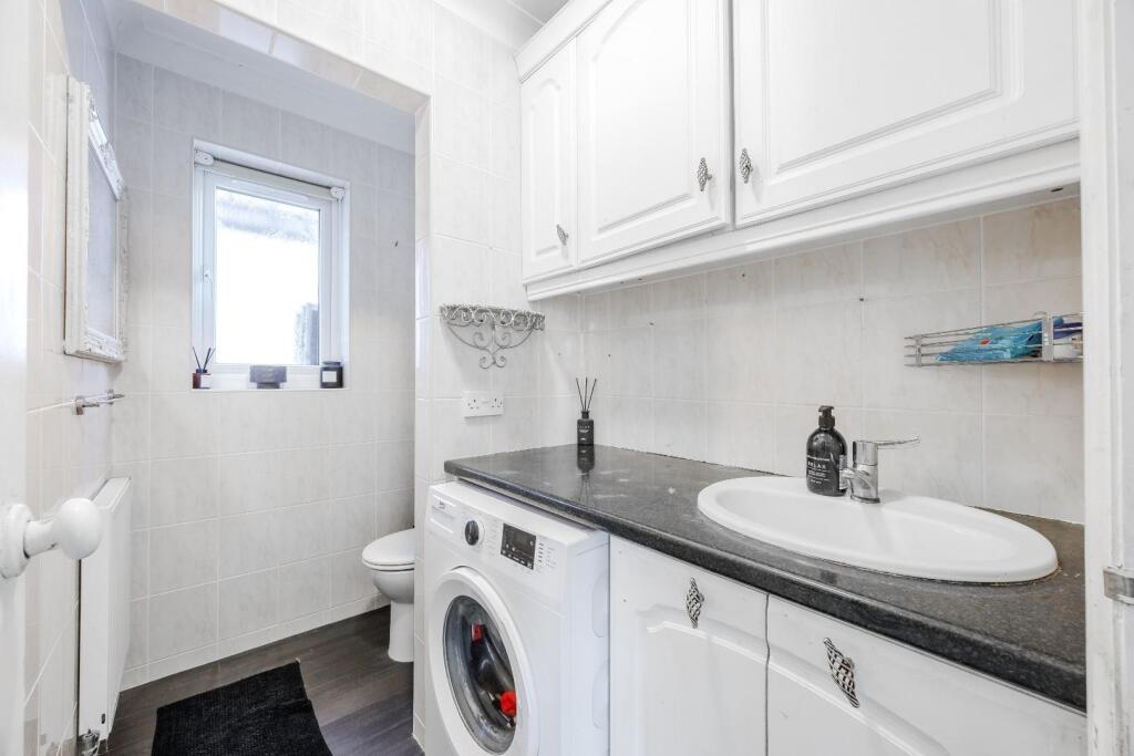 Utility Room / W/C