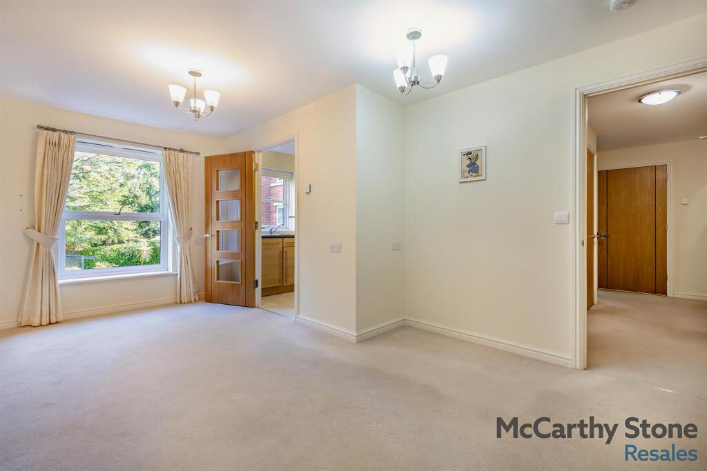 8667667-interior03-800.jpg