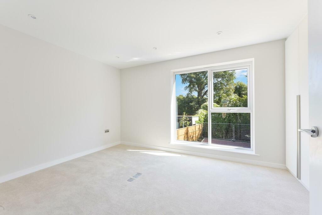 FAIRWAYS, HOUSE 1- Bedroom 2.jpg