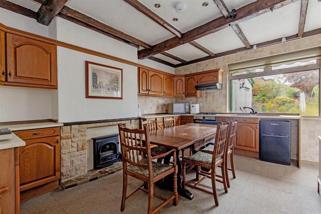 Kitchen-2.jpg