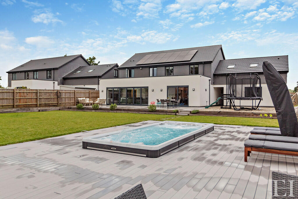 8598904-exteriorW...