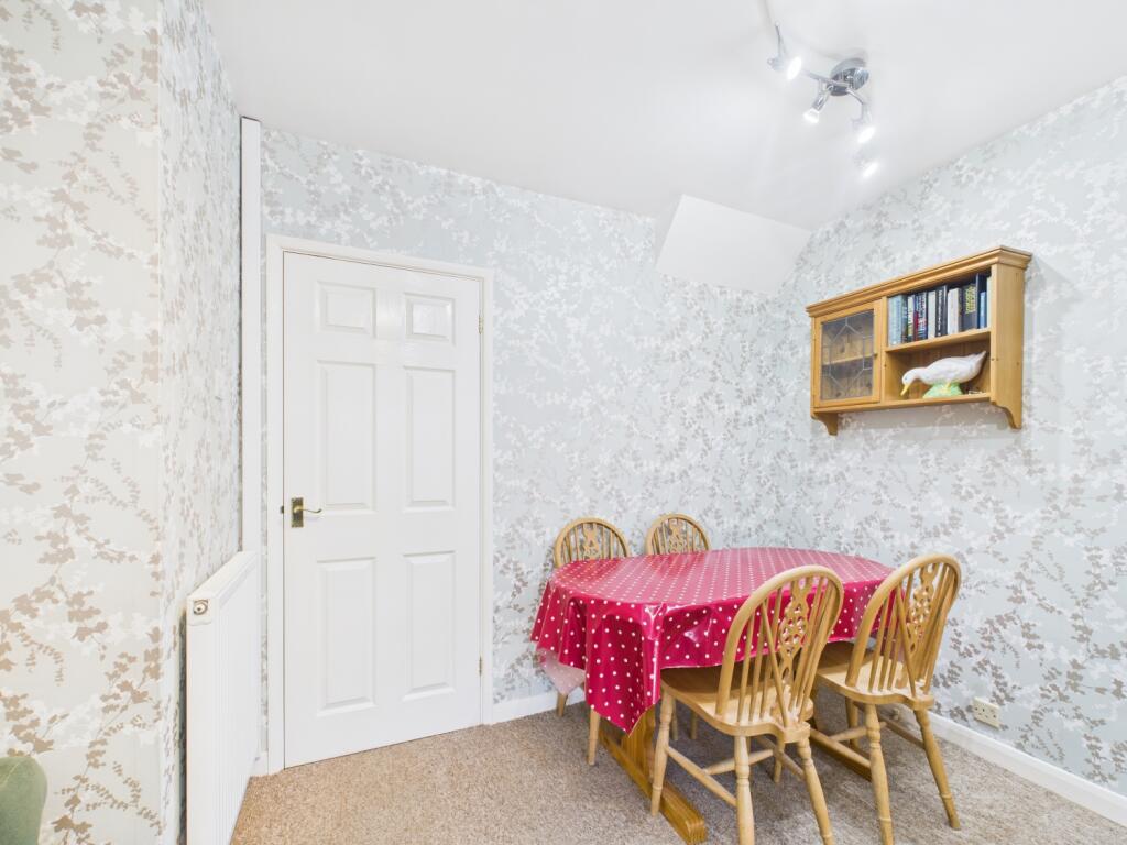 CAM03293G0-PR0250-STILL017