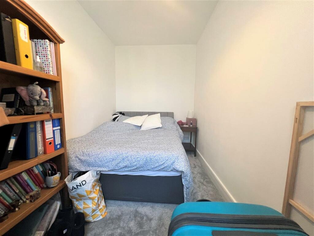 Bedroom 2.jpg