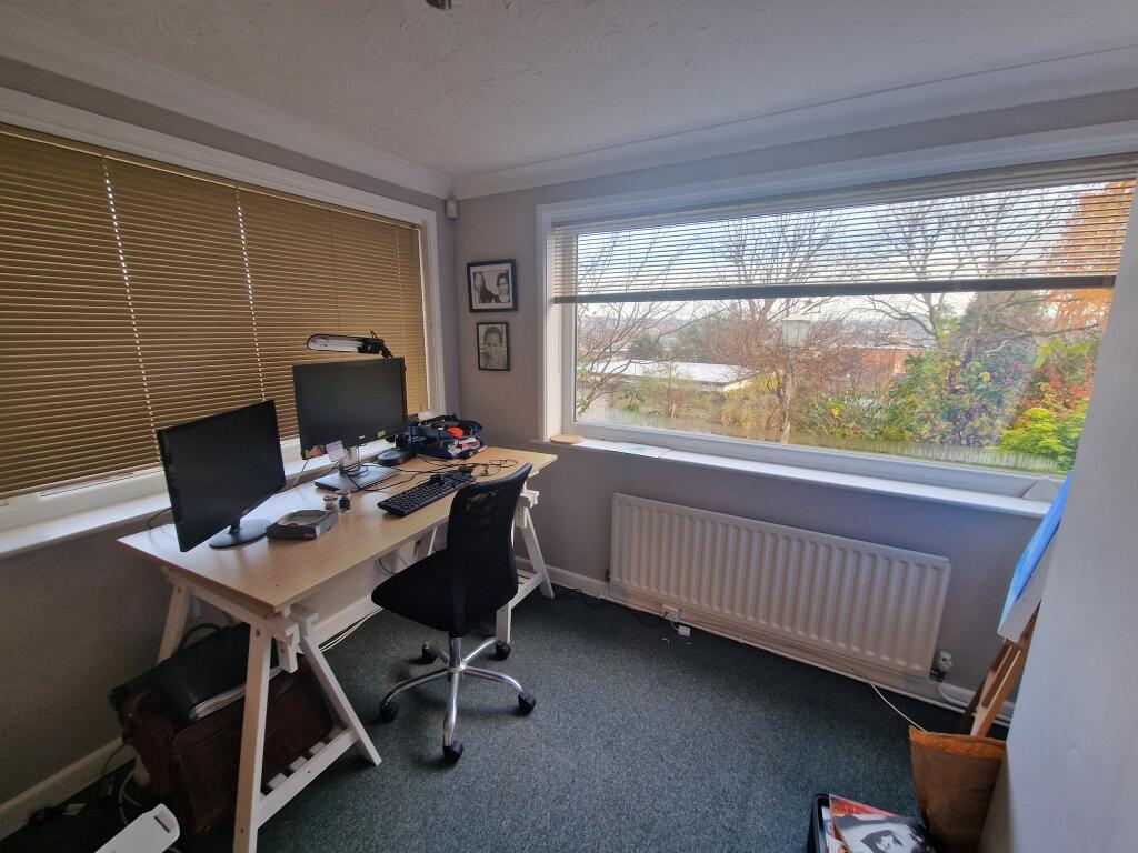 Office-Dressing Room