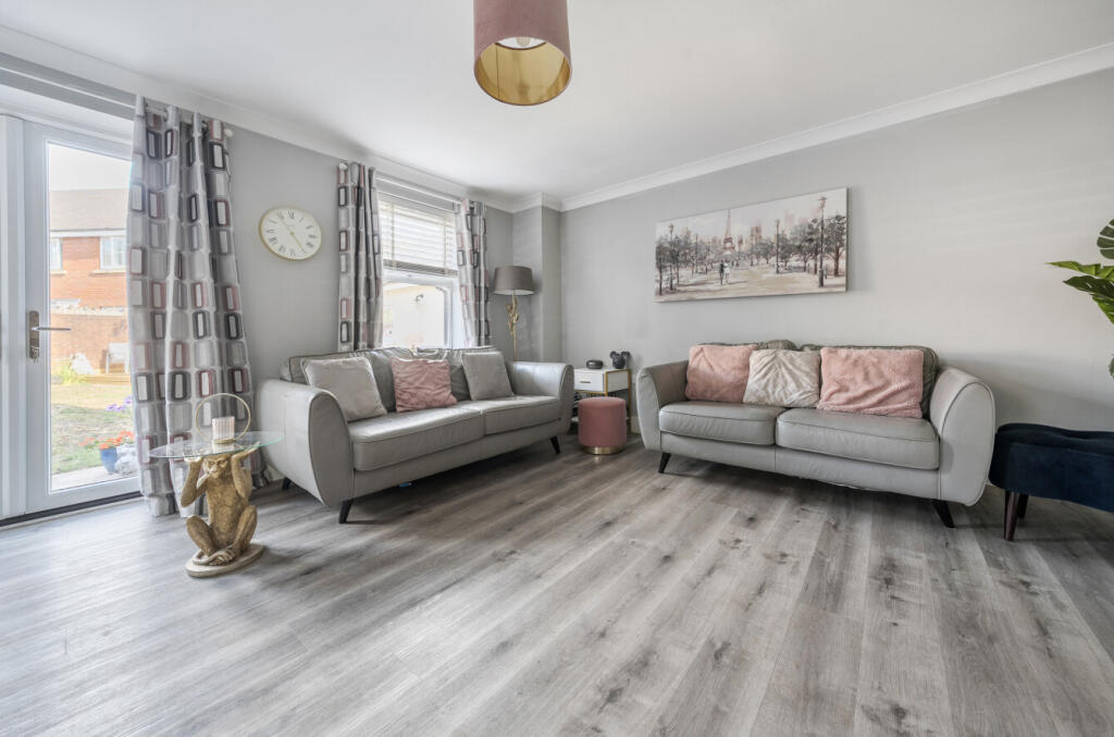 1342209-19-689f63...