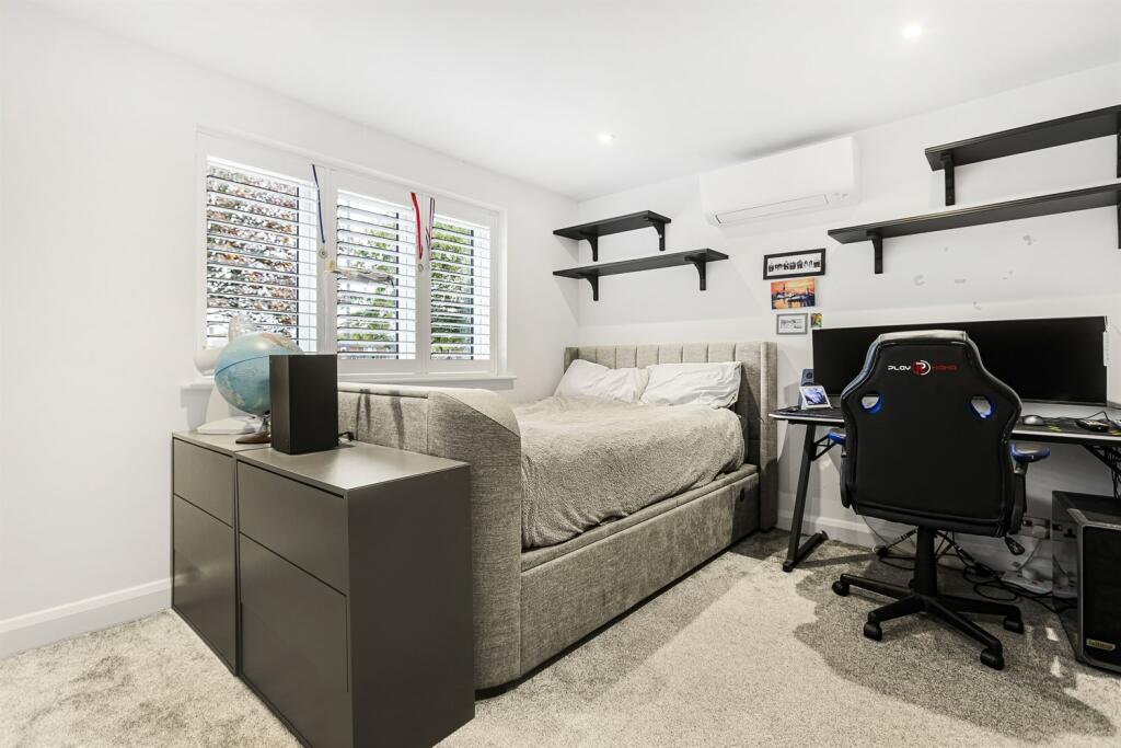Bedroom 5/Guest