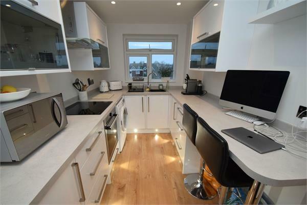 11 Arlington House Kitchen.jpg
