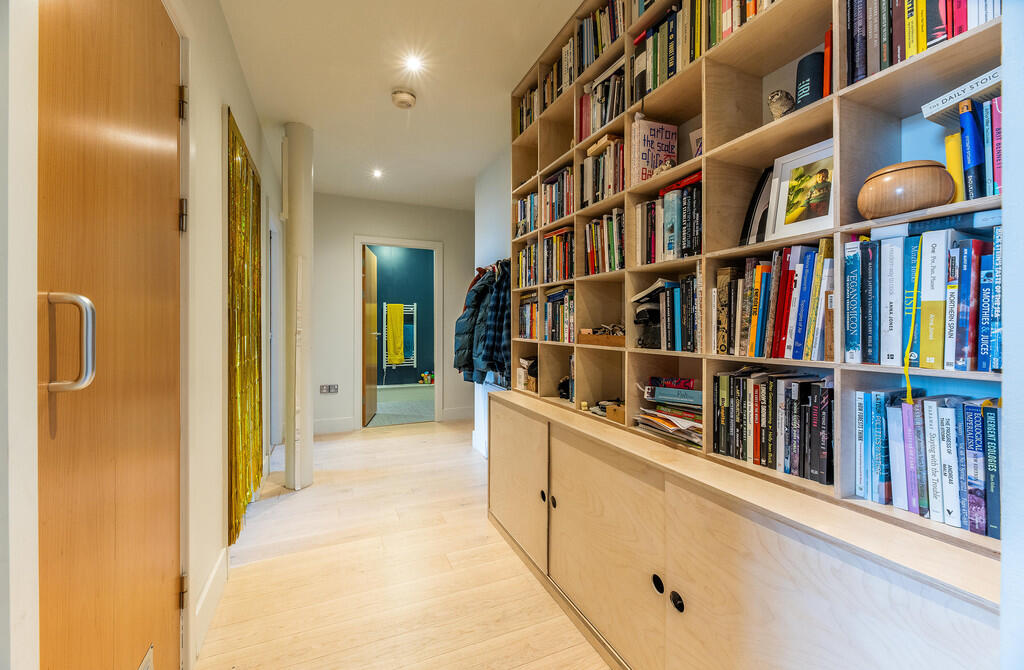 32 William Bancro...