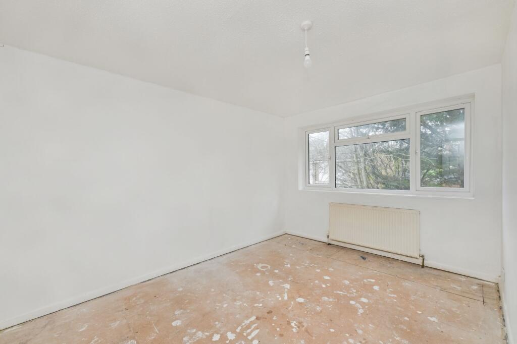 24 Milton Dene, Hemel Hempstead, HP2 7PE