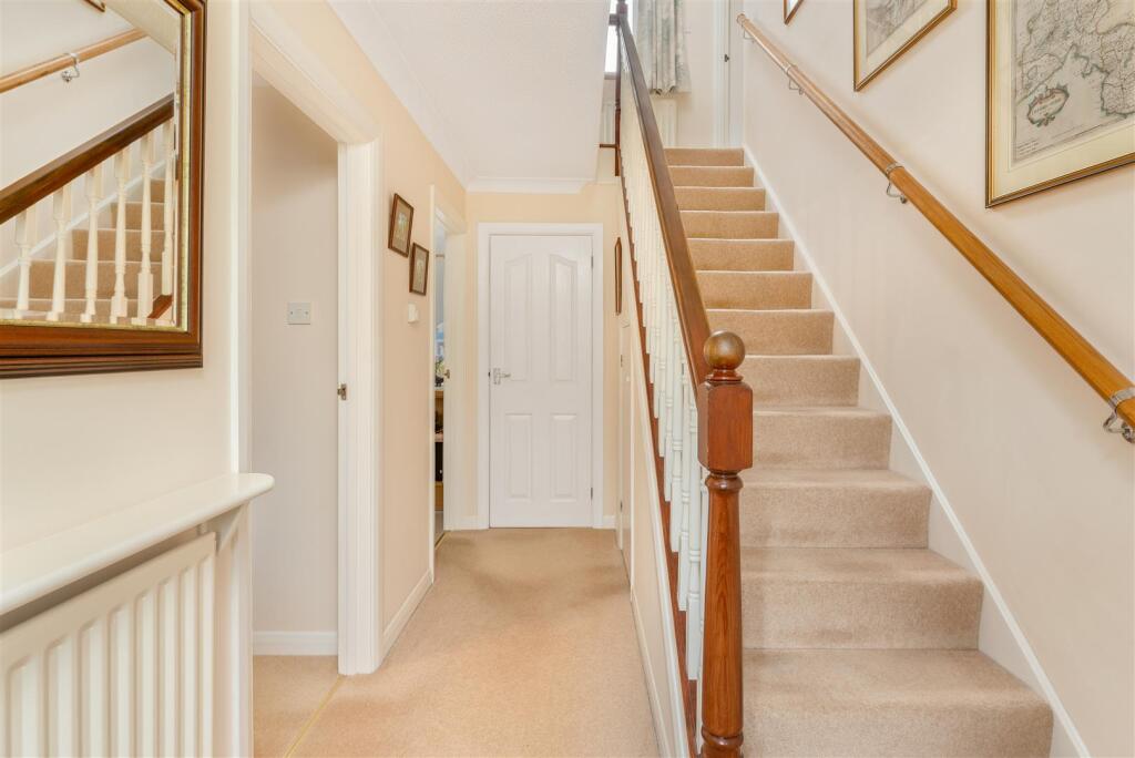 31 Foscote Rise -5.jpg