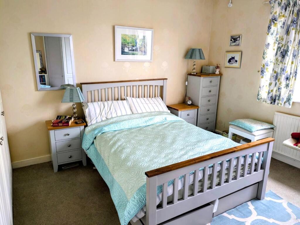 Front BedroomA.jpg