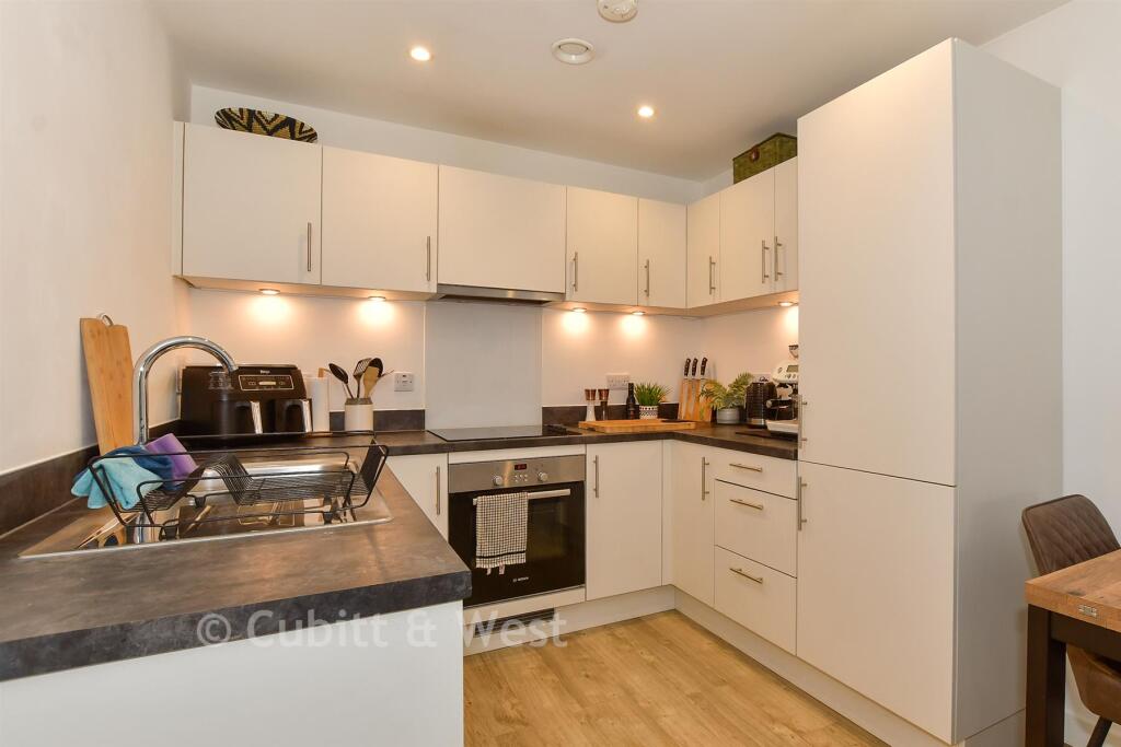 Lounge/Kitchen