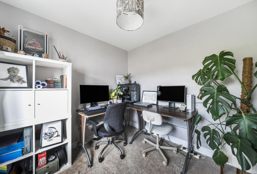 1348568-12-68c80d...